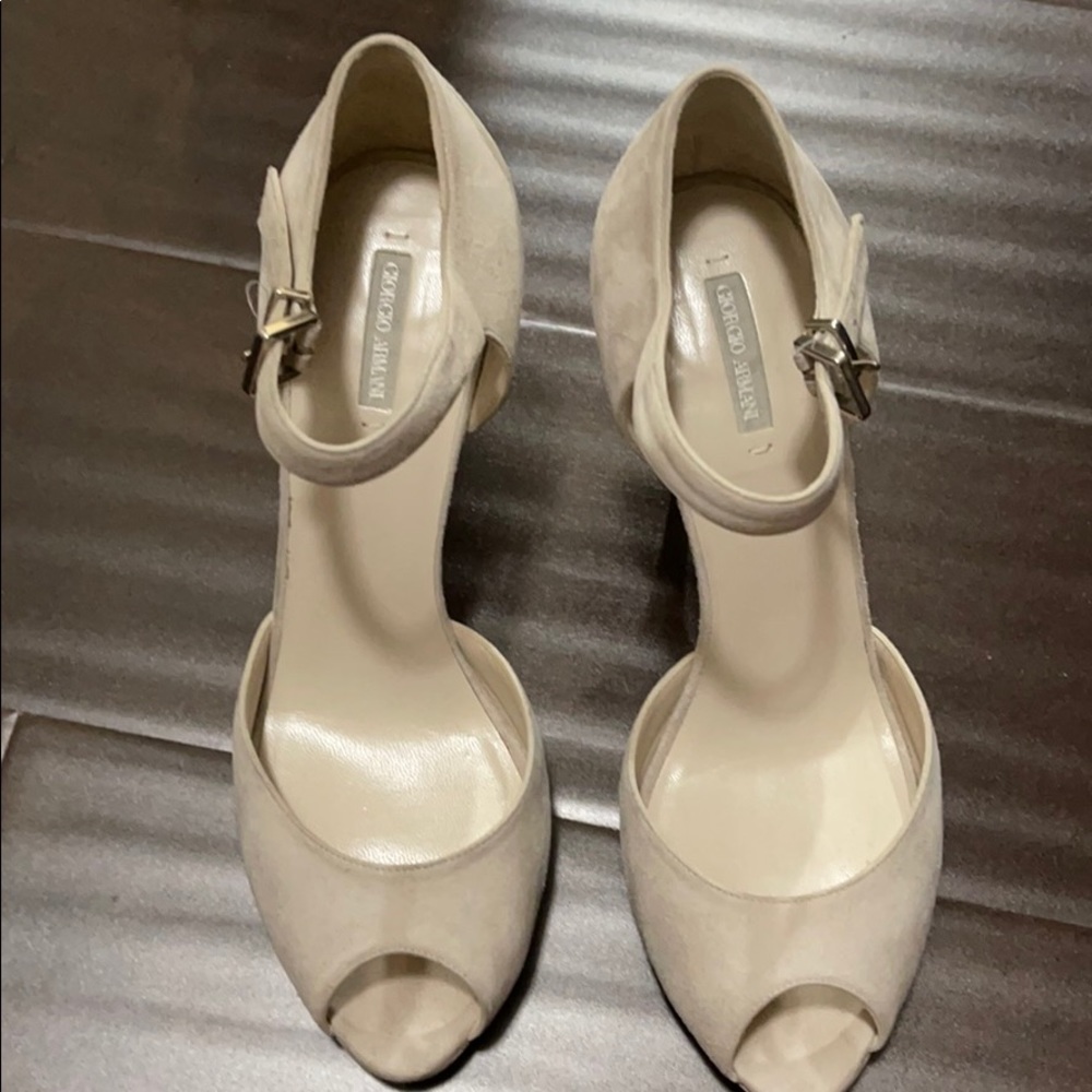 Shoe - Picture 2 of 2